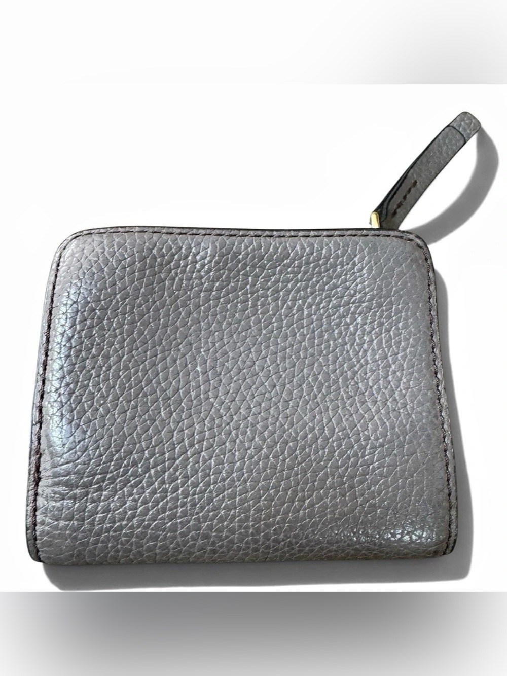 Marc Jacobs Empire City, Mini Compact Leather Coin Wallet in Gray - Picture 2 of 10